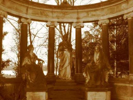 Hannover, Engesohder Friedhof - eine Aufnahme in Sepia -